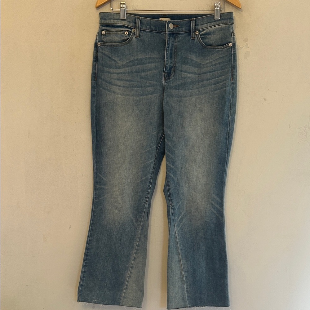 Cremieux Classic Women's Flare Blue Jeans Size 12 EUC